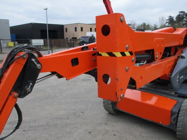 Sold - Articulated Boom Lift - View 2